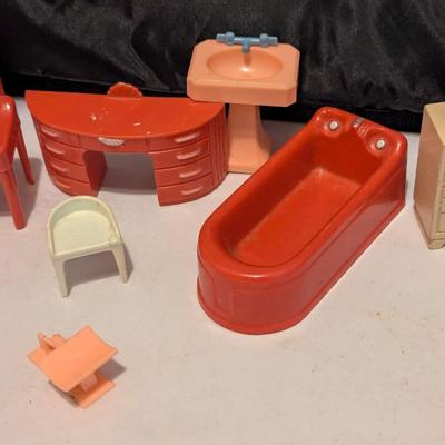 Vintage Plastic Dollhouse Furniture - B (B)