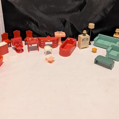 Vintage Plastic Dollhouse Furniture - B (B)
