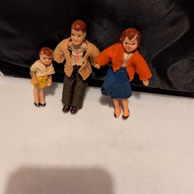 Vintage Collectible Dolls 1960's & The Sun Rubber Co. Doll - D (B)