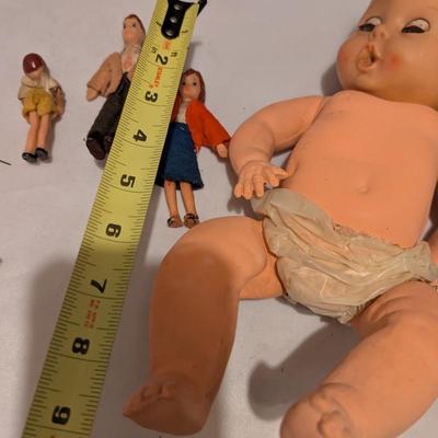 Vintage Collectible Dolls 1960's & The Sun Rubber Co. Doll - D (B)