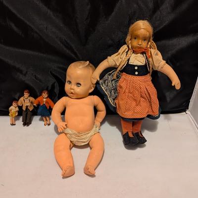 Vintage Collectible Dolls 1960's & The Sun Rubber Co. Doll - D (B)