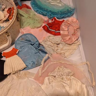 Vintage Doll Carrier & Accessories 1960's (B)