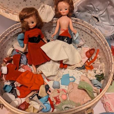 Vintage Doll Carrier & Accessories 1960's (B)