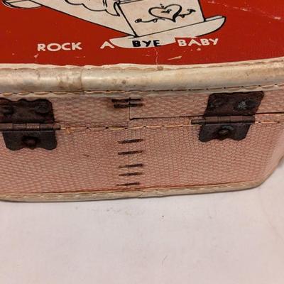 Vintage Doll Carrying Case (B)