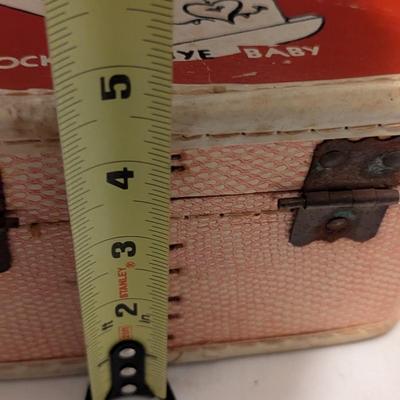 Vintage Doll Carrying Case (B)