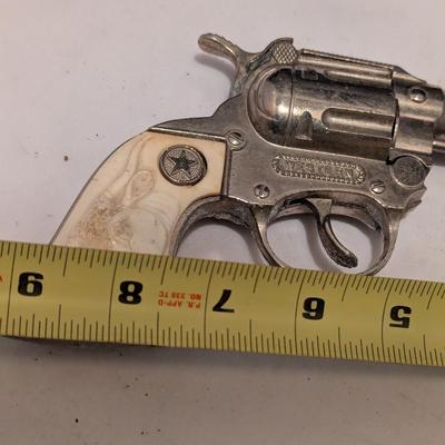 Hubley Western Cap Toy Gun (B)