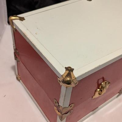 Vintage New England Cass Toys 1950s Metal Doll Trunk Case (B)