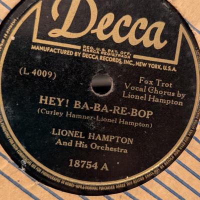 Decca Columbia 78 RPM 1940's Records & Carrying Case (B)