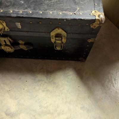 Vintage Storage Trunk (B)