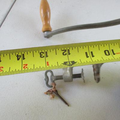 Vintage Meat Grinder (G)