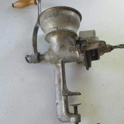 Vintage Meat Grinder (G)