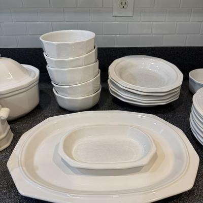 Pfaltzgraff set of dishes, bowls, platters and more!