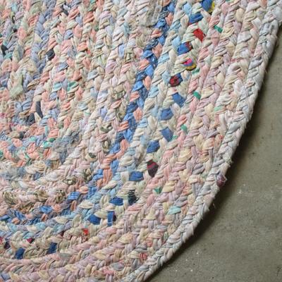Braided Vintage Heart Rug (G)