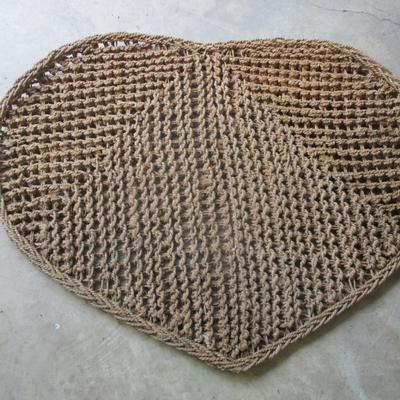 Handmade Woven Heart Rug (G)