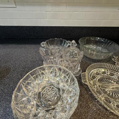 Gorgeous crystal collection including bowls and sugar/creamer