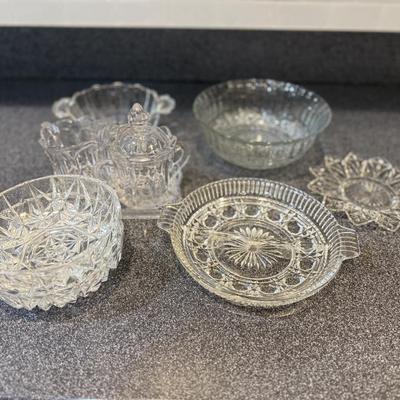 Gorgeous crystal collection including bowls and sugar/creamer