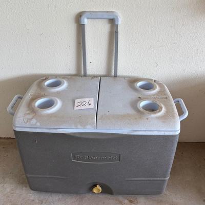 Rubbermaid Cooler