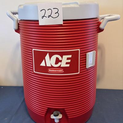 Ace Rubbermaid Cooler