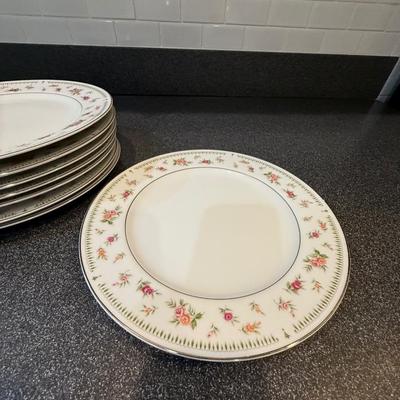 8 Abingdon plates