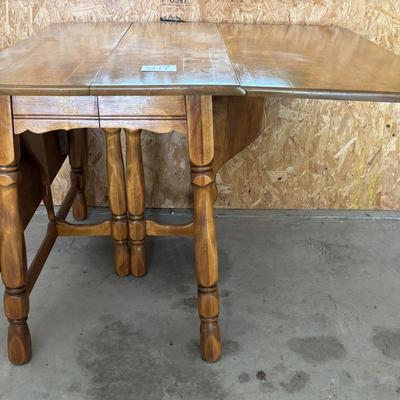Beautiful Table and Leaf
