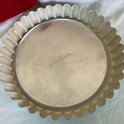 Nordicware 10" Quiche and Tart Pans