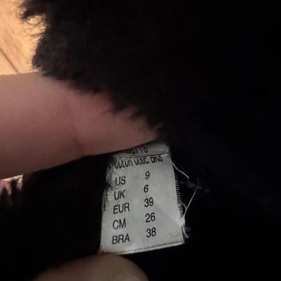 Collection of Women’s Shoes and Accessories - Shoe Size 8-9W (B2-DZ)