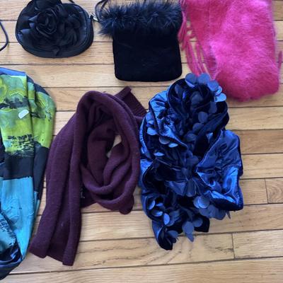 Collection of Women’s Shoes and Accessories - Shoe Size 8-9W (B2-DZ)