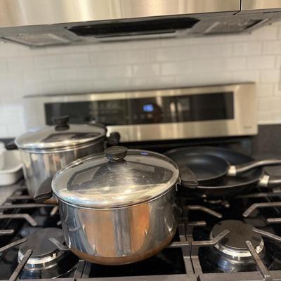 Two pots and two frying pans