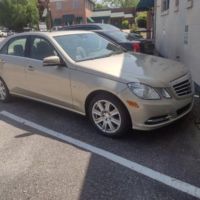 2012 Mercedes E350 Gas Powered Four-Door Sedan 78,990 Miles