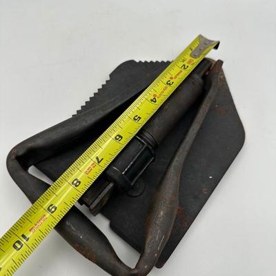 Folding Camp / Army Shovel