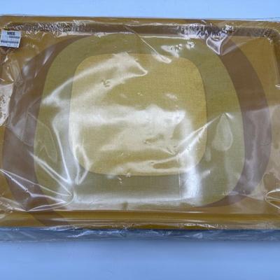 Vintage 1970s TV Trays - Set of 4
