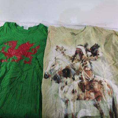 2 men's t-shirts, size 3XL