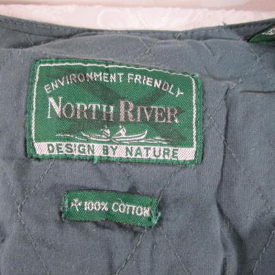 2 men's vests, size 4XL