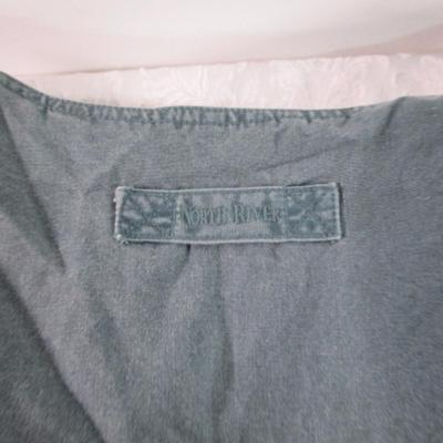 2 men's vests, size 4XL