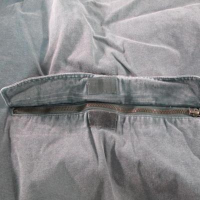 2 men's vests, size 4XL