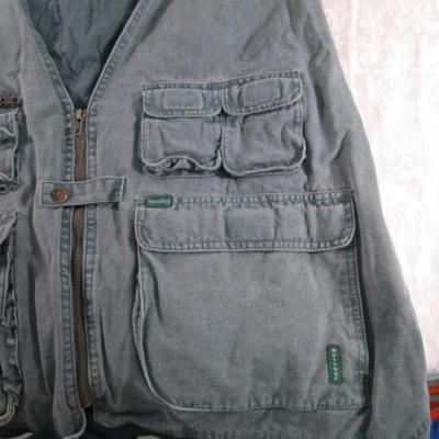 2 men's vests, size 4XL