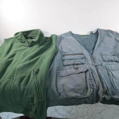 2 men's vests, size 4XL