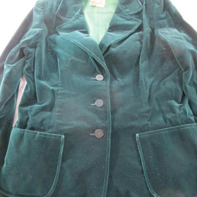 Sale Photo Thumbnail #109: Current size 8, bust is 36" shoulder to hem is 26", 70% cotton 30% rayon, dry clean only - M