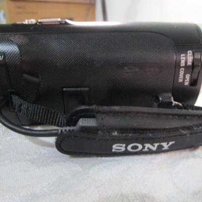 Sony 8.9 megapixel handicam video camera
