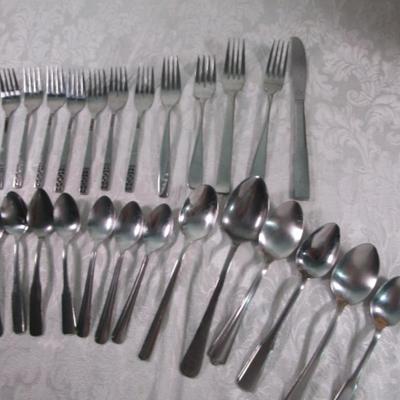 Sale Photo Thumbnail #276: 9 salad forks, 3 dinner forks, 8 teaspoons, 4 tablespoons, 1 serving spoon, 1 knife, see pictures
