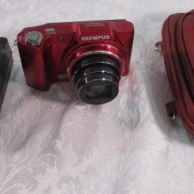 Sale Photo Thumbnail #280: Red, 24 x wide optical zoom ED4.5-108.0mm, 1:3.0-6.9, has a case, 3 batteries & a charger, but no memory card - M