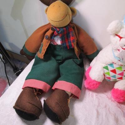 Stuffed animals and 2 Ty Teenie Weenie Boo's