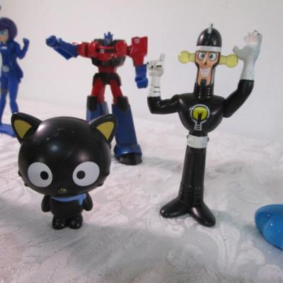 13 Toy figurines
