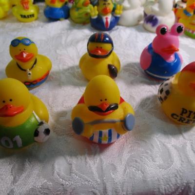 10 sports rubber ducks
