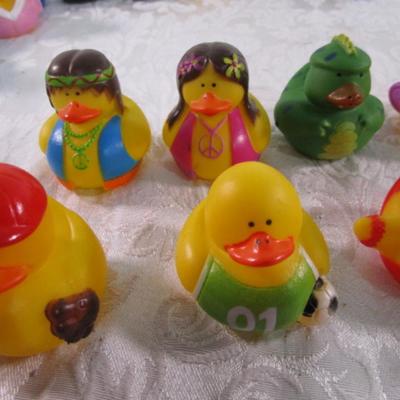 10 costumed rubber ducks