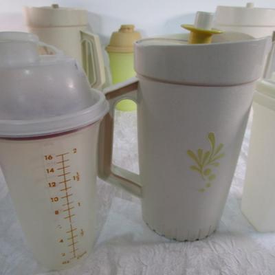 Tupperware containers