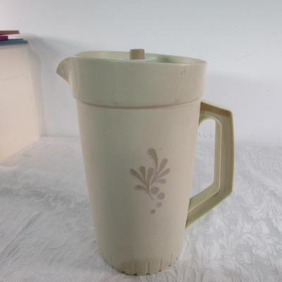 Tupperware containers