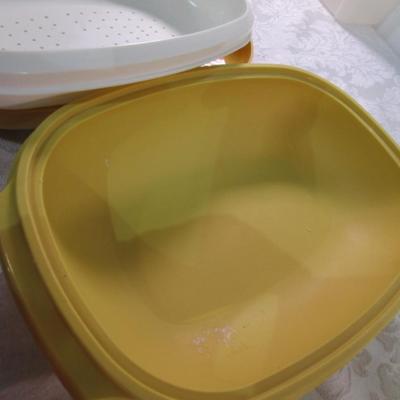 Tupperware containers