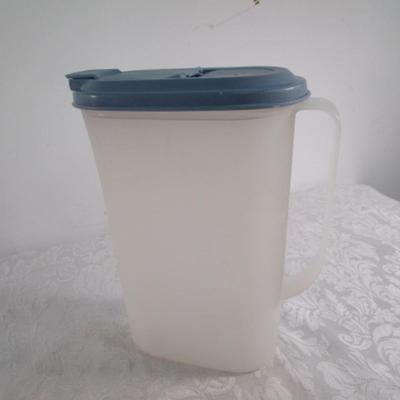 Tupperware containers