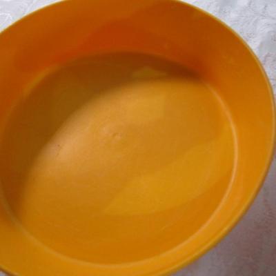 Tupperware containers & lids